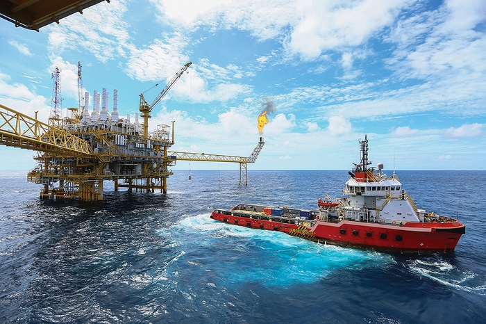 На нефтяной «волне» На нефтяной «волне»